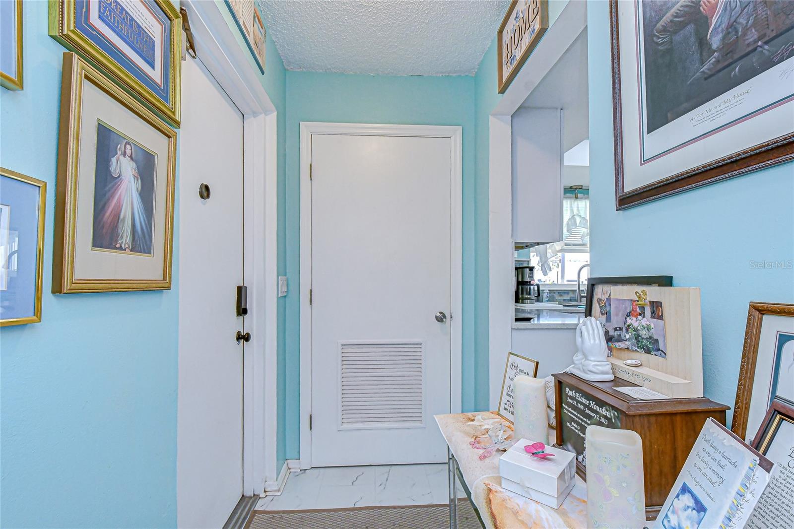 Image 7 of 46 For 9700 Starkey Road 111