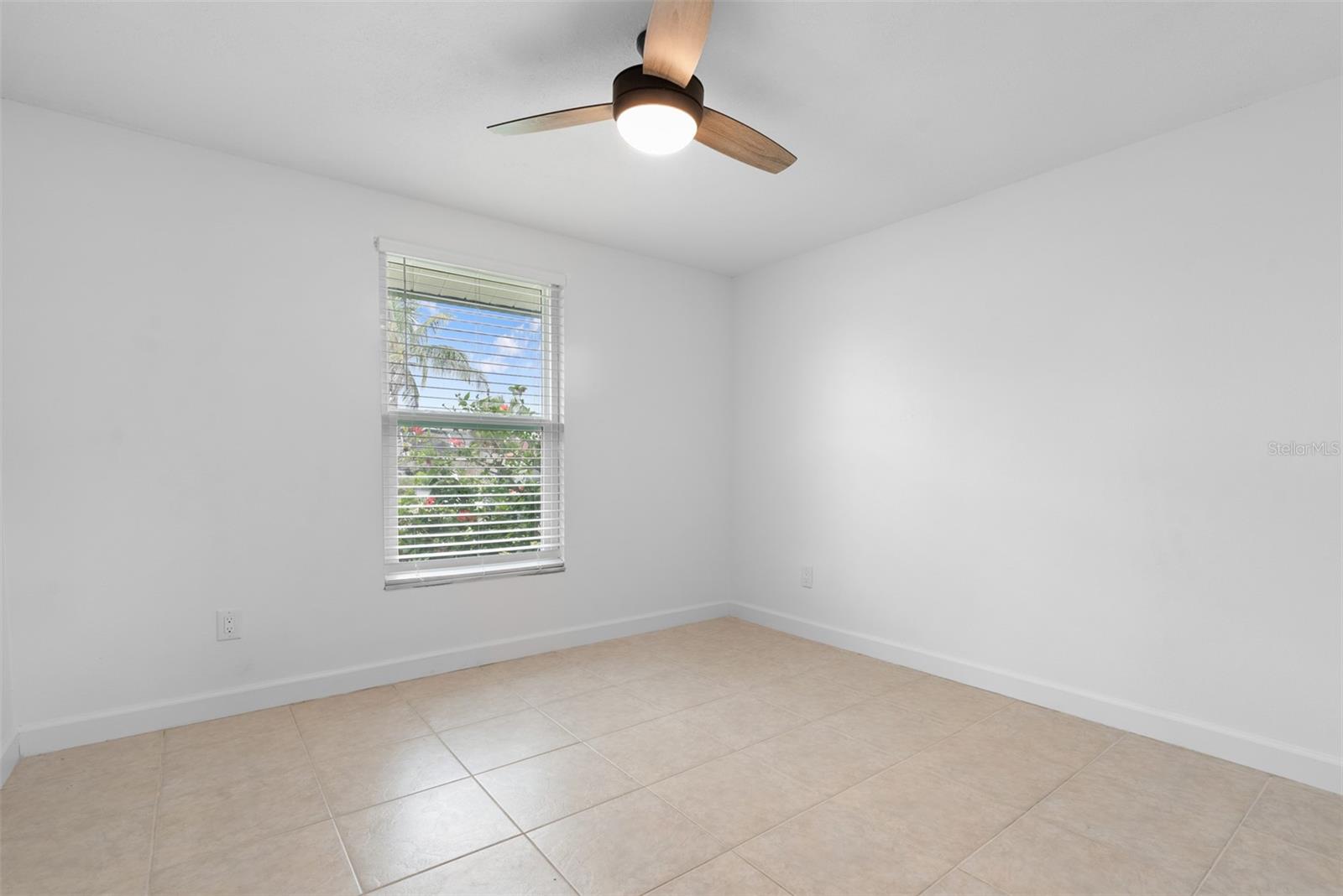 Image 17 of 45 For 504 Red Mangrove Lane