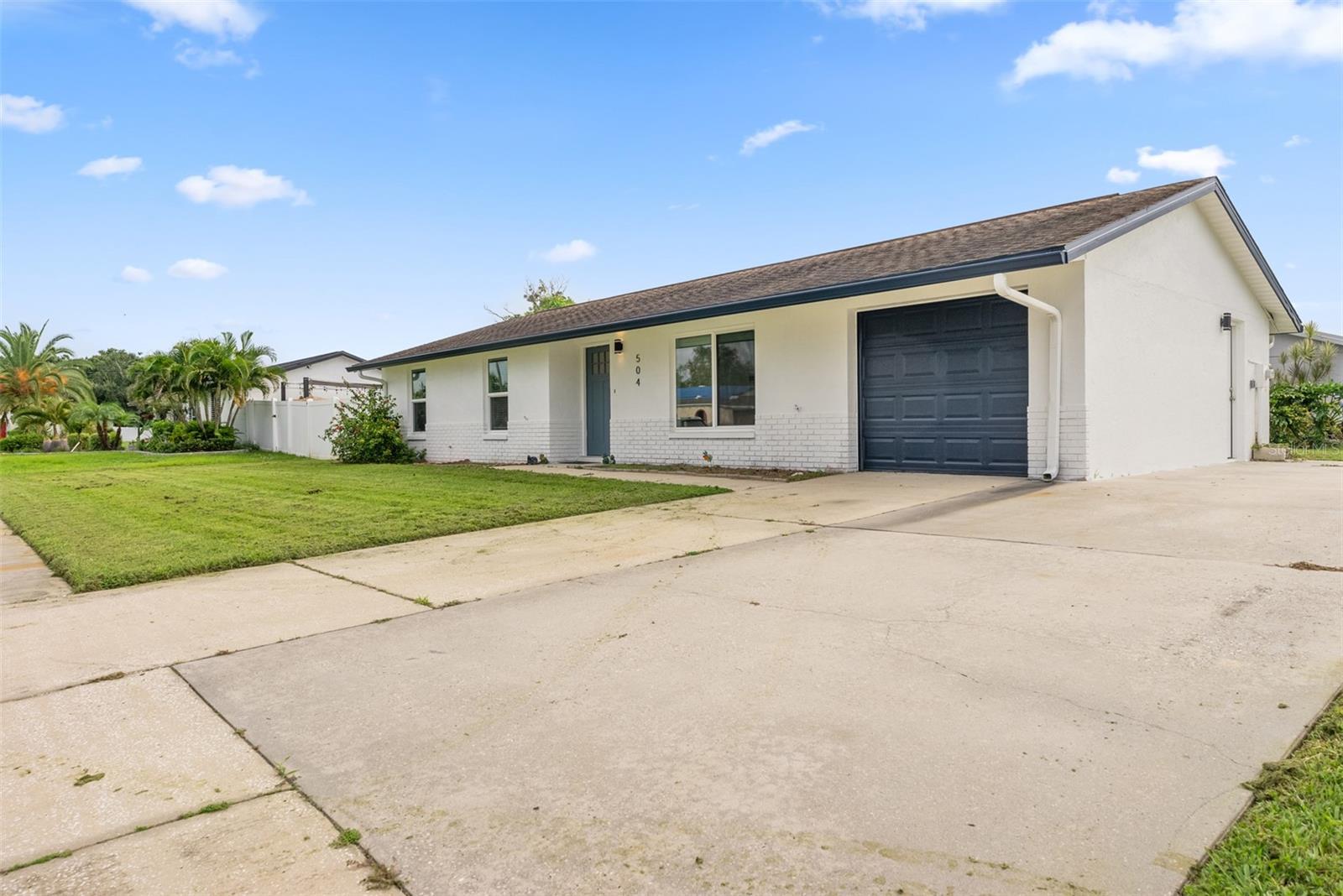 Image 5 of 45 For 504 Red Mangrove Lane