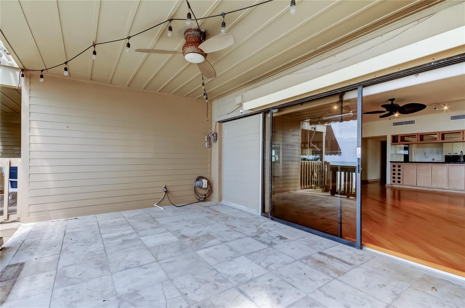 Image 34 of 51 For 19810 Gulf Boulevard 3