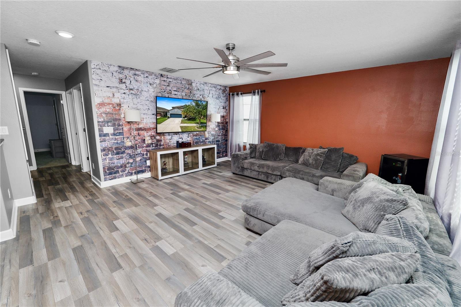 Image 31 of 48 For 13917 Roseate Tern Lane