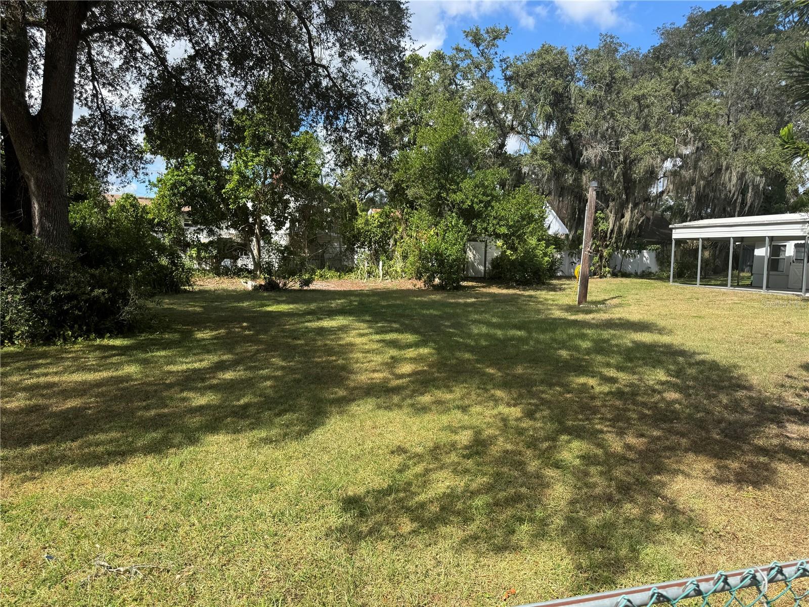 Listing Details for 9614 Hartts Drive, TAMPA, FL 33617