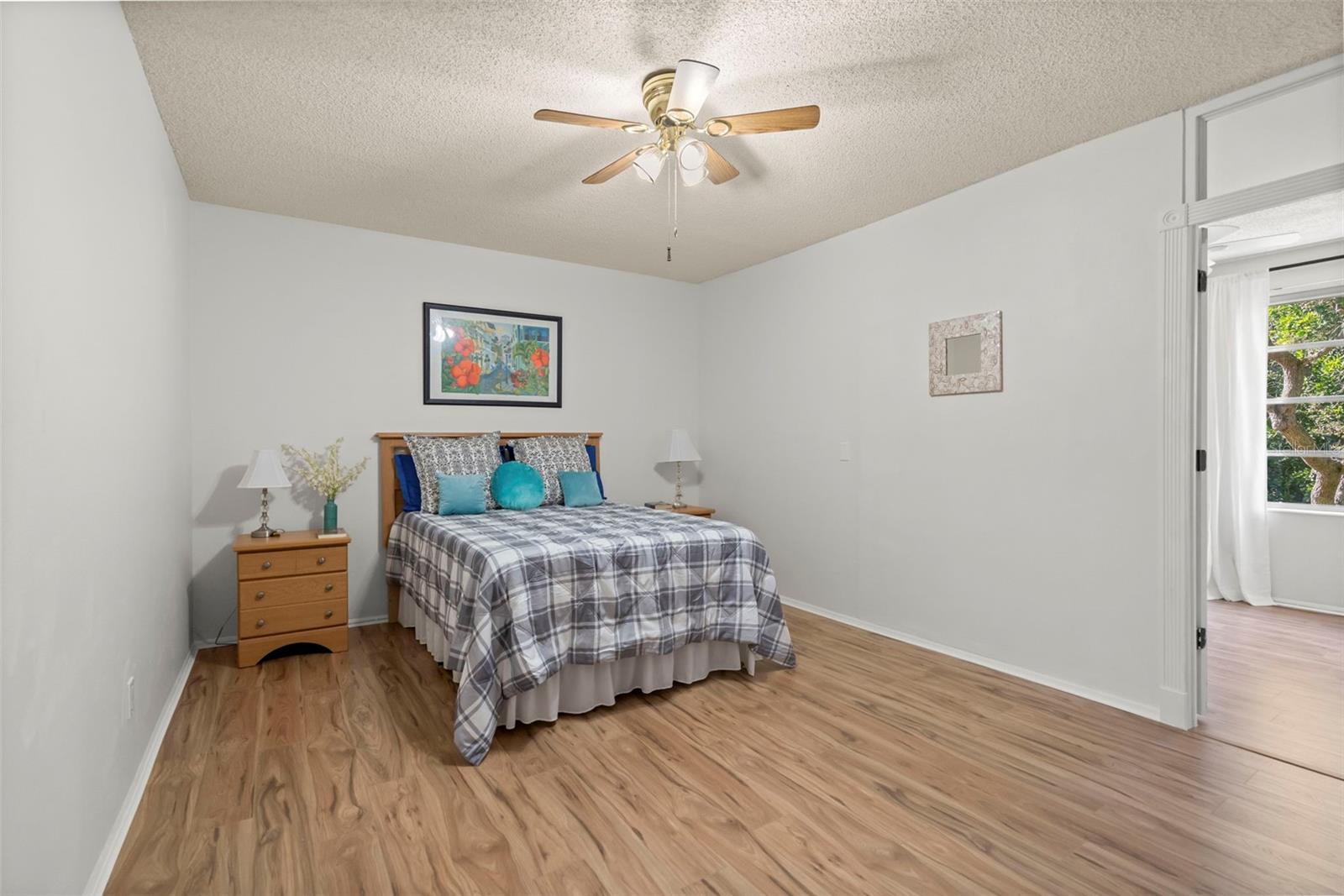 Image 15 of 41 For 2331 Finlandia Lane 53