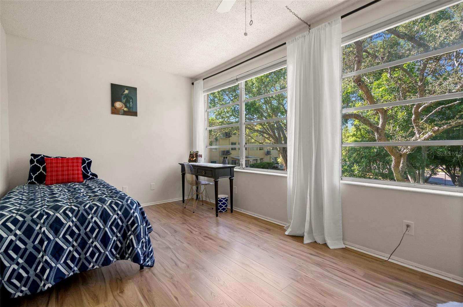 Image 17 of 41 For 2331 Finlandia Lane 53