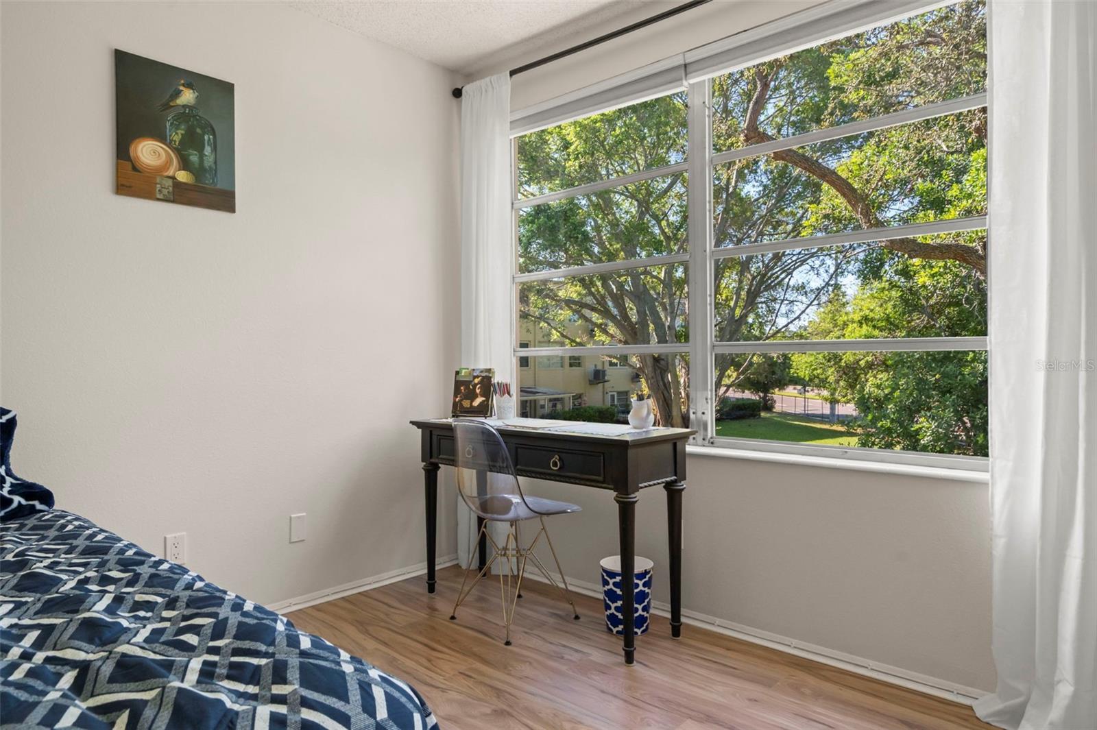 Image 21 of 41 For 2331 Finlandia Lane 53