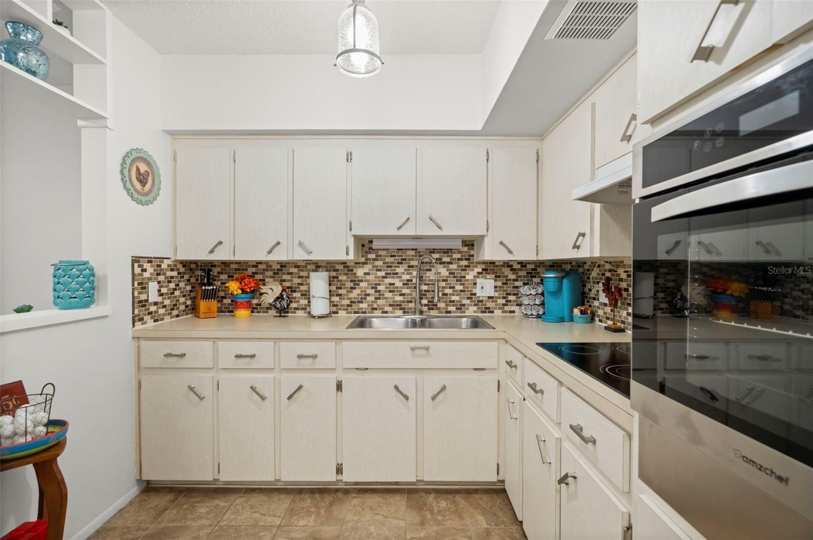 Image 7 of 41 For 2331 Finlandia Lane 53