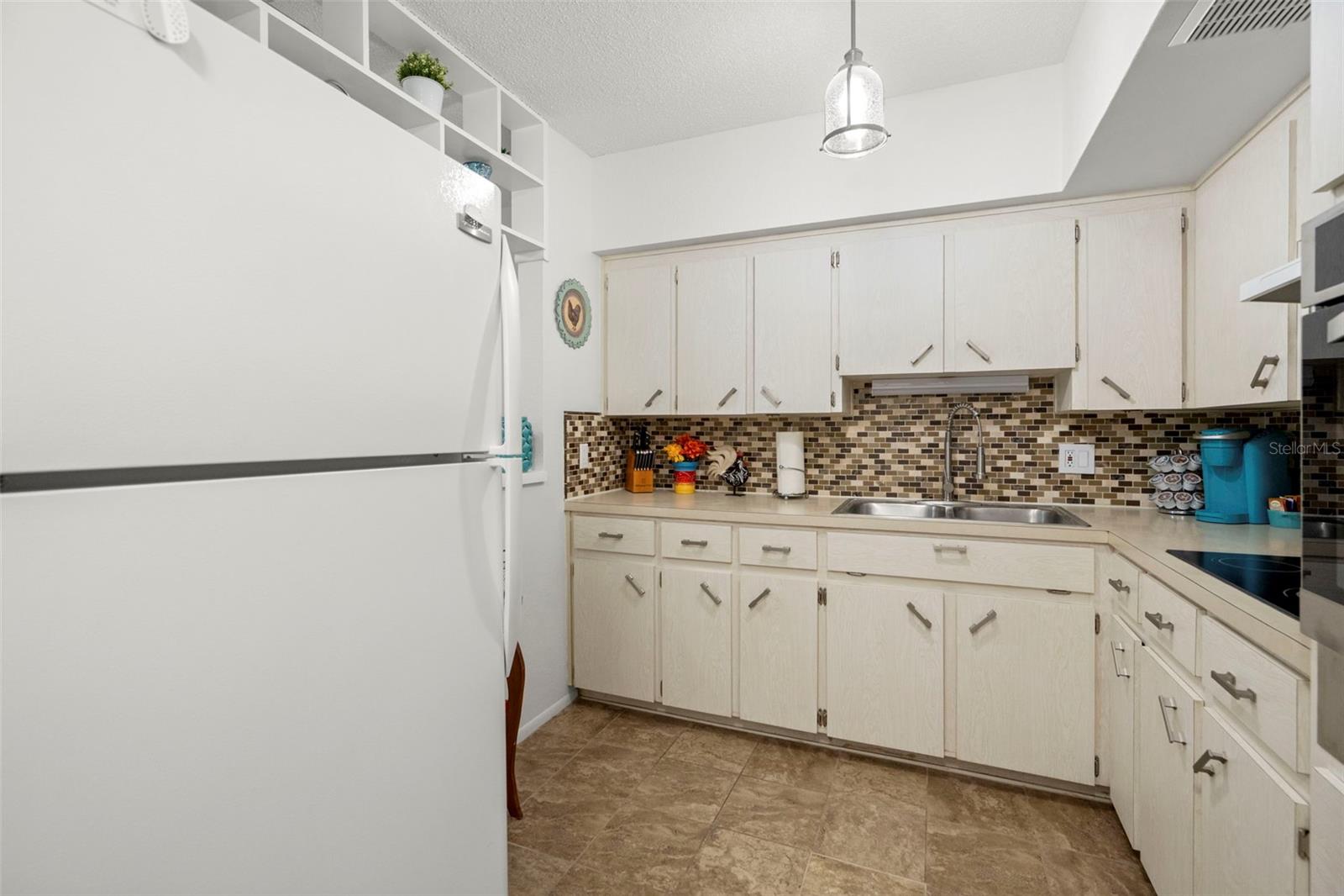 Image 8 of 41 For 2331 Finlandia Lane 53