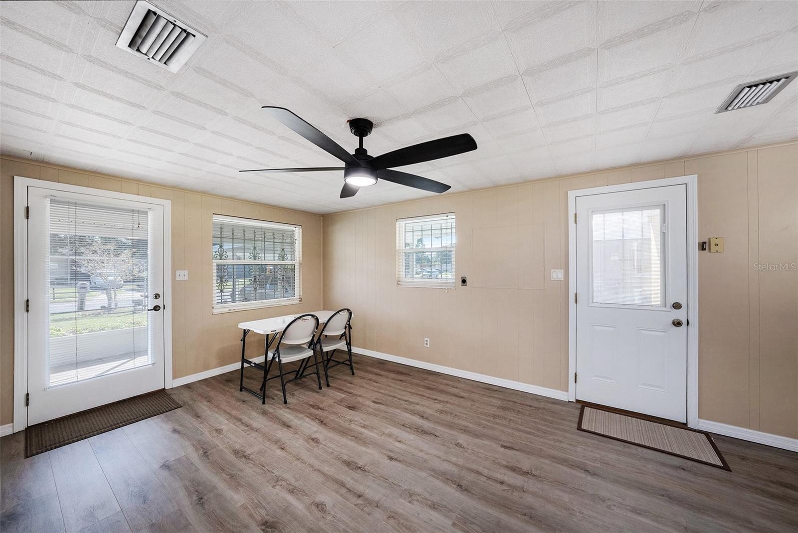 Image 10 of 32 For 5003 86th Street