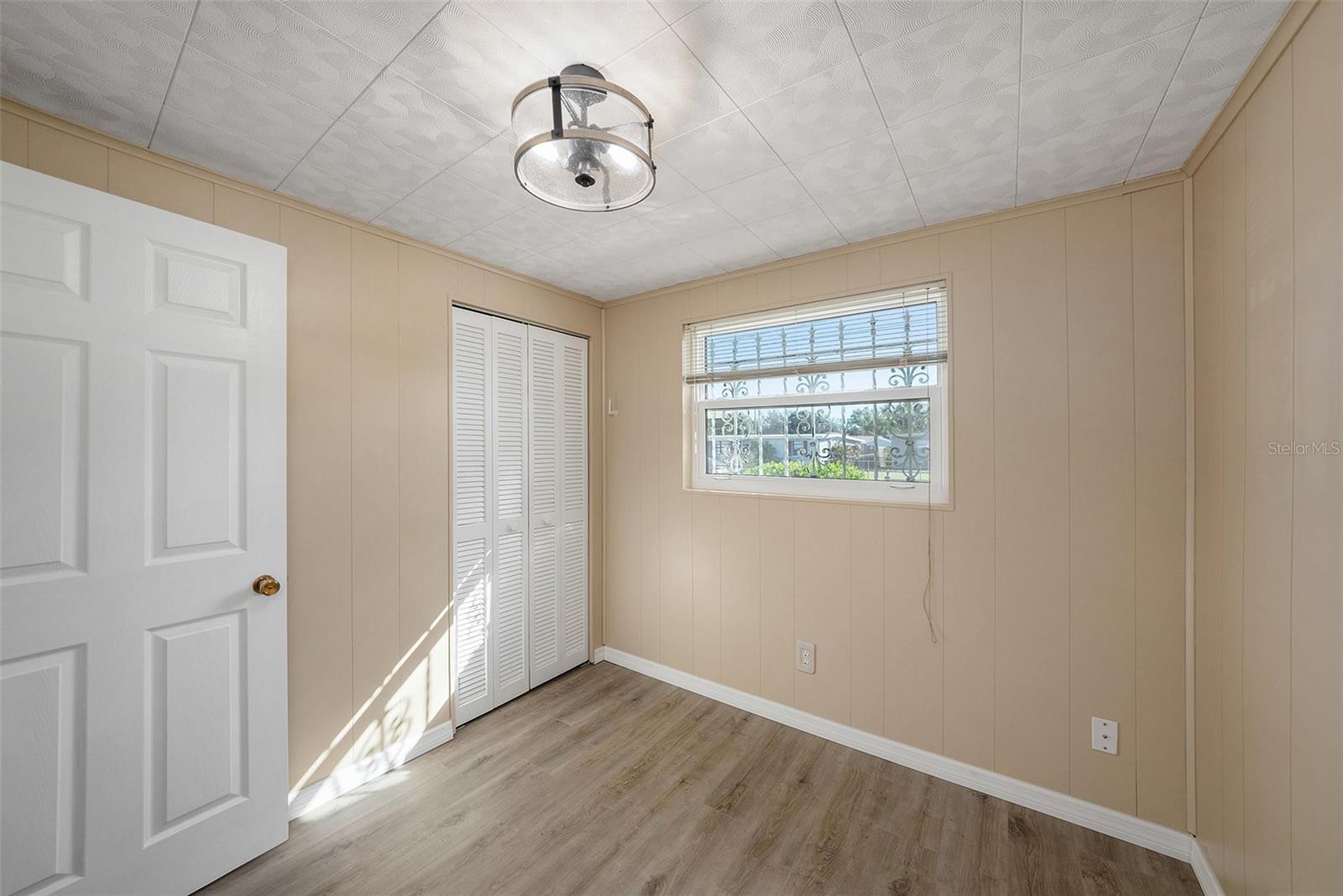 Image 21 of 32 For 5003 86th Street