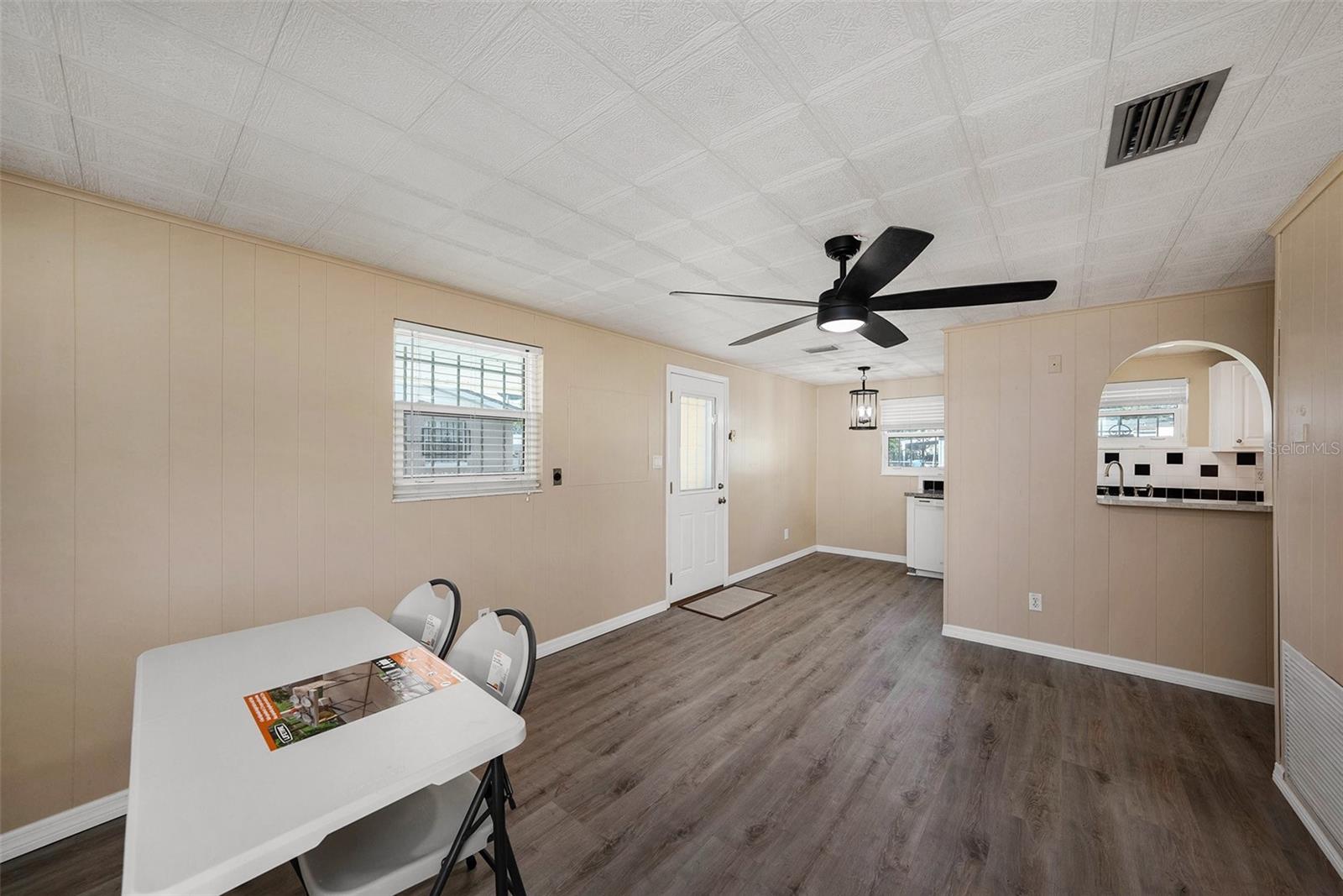 Image 9 of 32 For 5003 86th Street