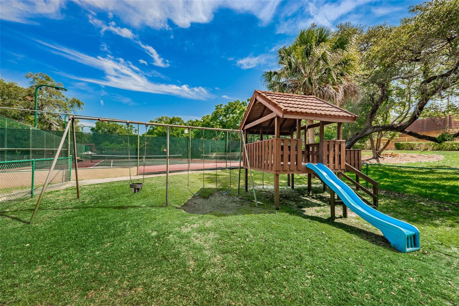 Image 40 of 43 For 2734 5th Court