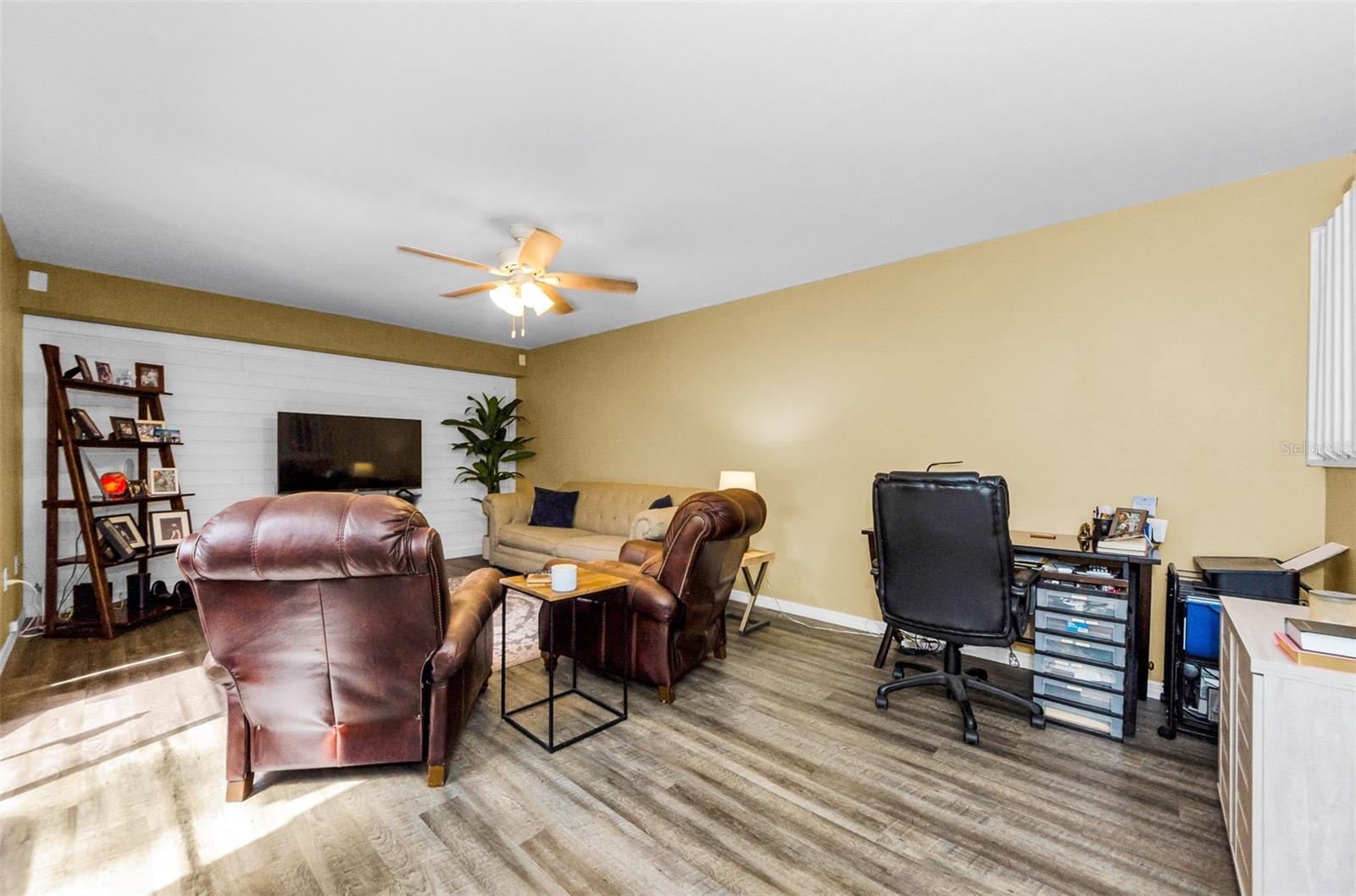 Image 9 of 43 For 2734 5th Court