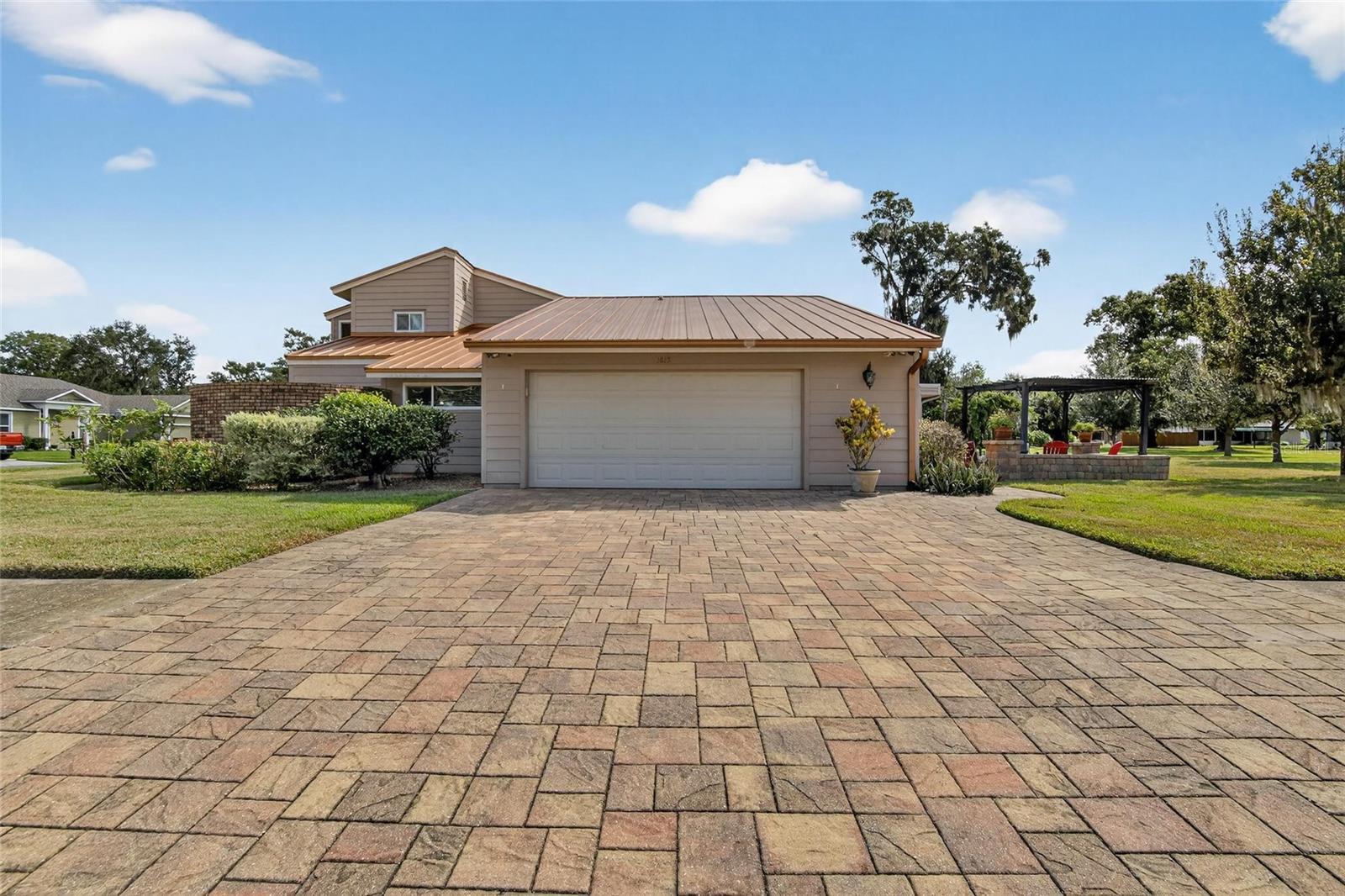 Image 5 of 67 For 1615 Teakwood Drive