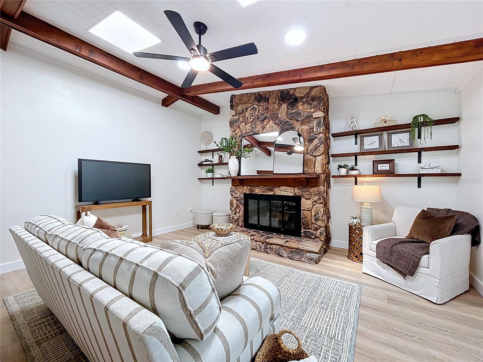 Image 15 of 92 For 8267 Norwood Road