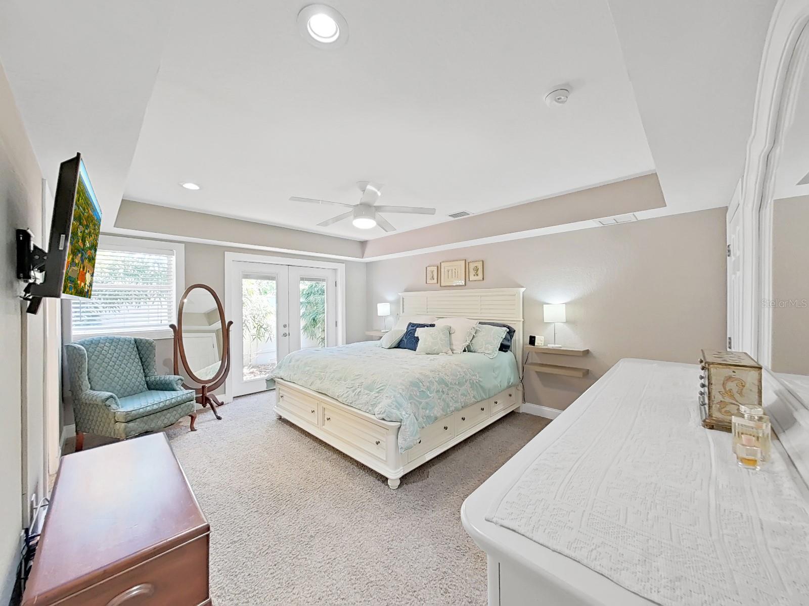 Image 13 of 31 For 6601 Renaldo Way S