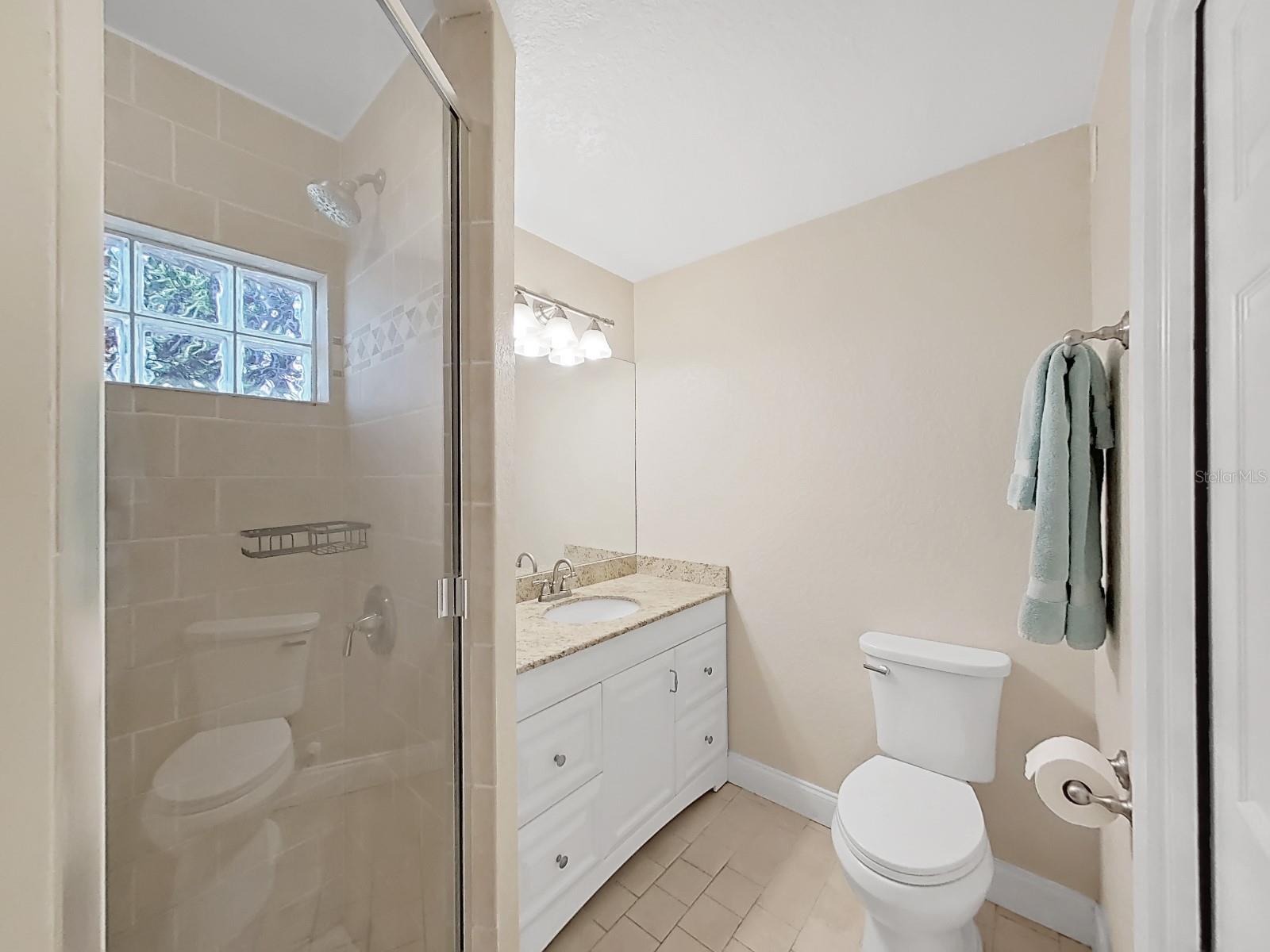 Image 15 of 31 For 6601 Renaldo Way S
