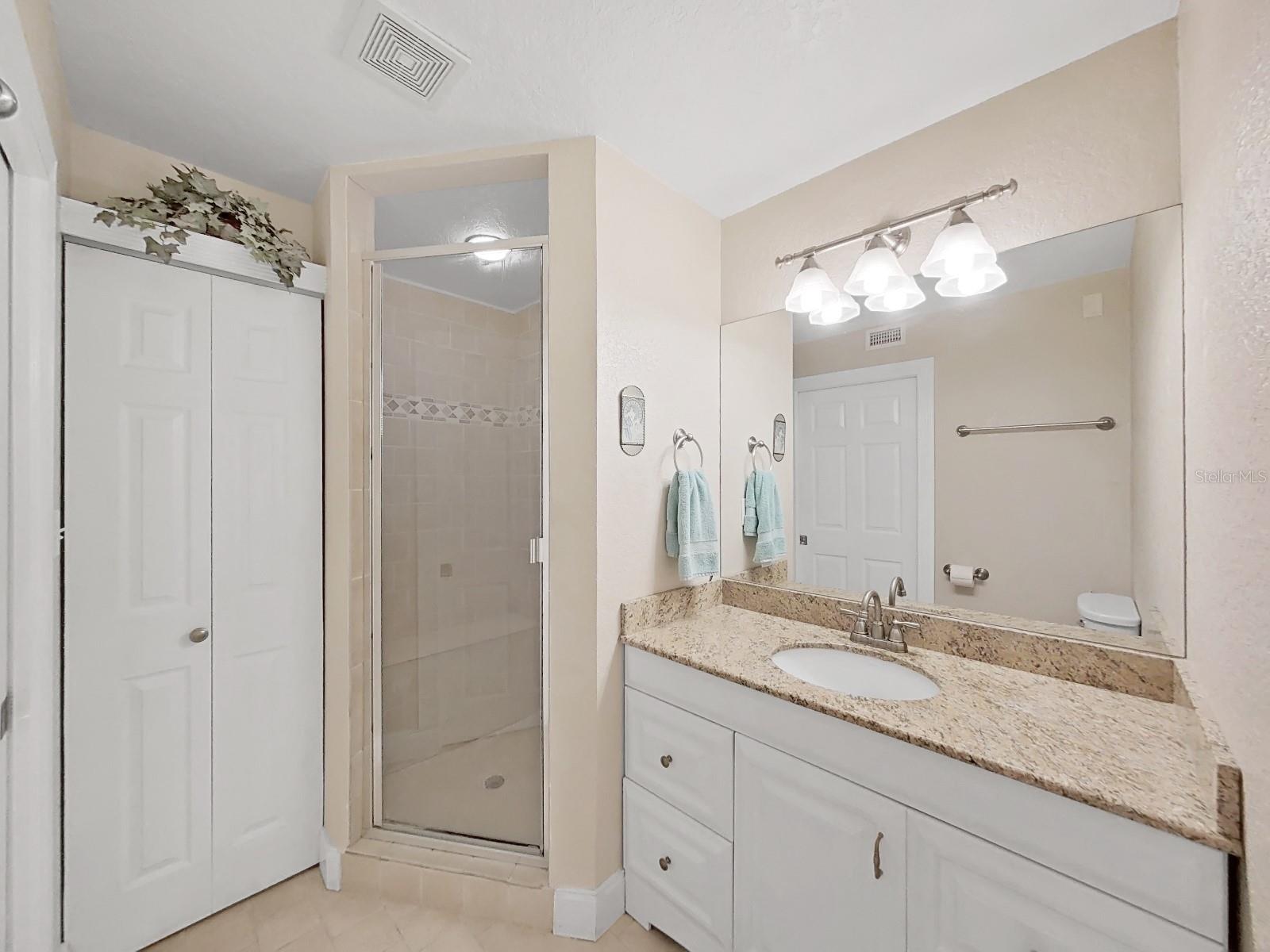 Image 16 of 31 For 6601 Renaldo Way S