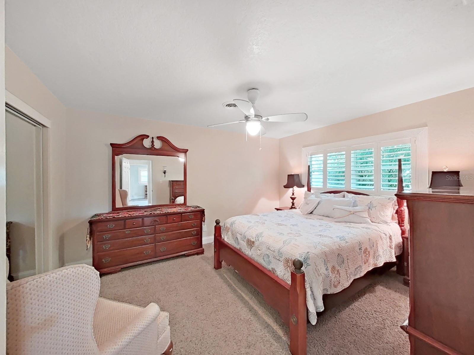 Image 18 of 31 For 6601 Renaldo Way S