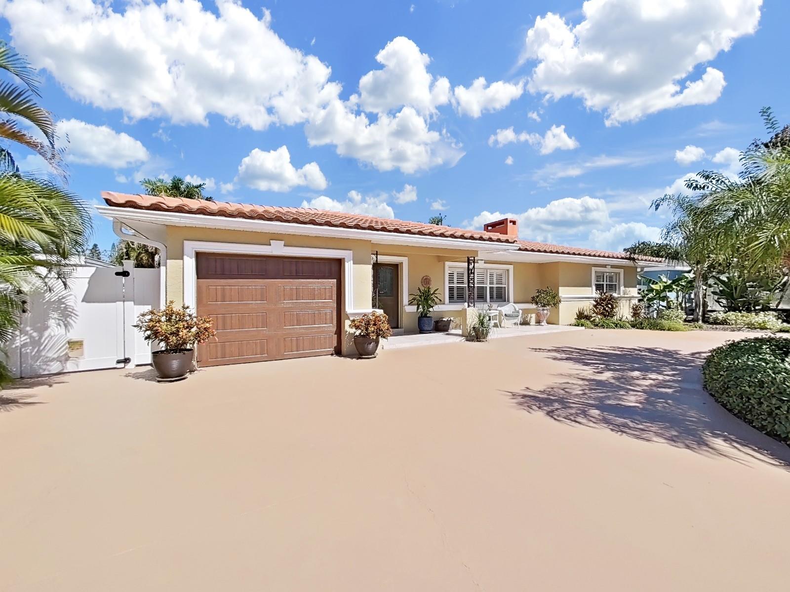 Image 2 of 31 For 6601 Renaldo Way S