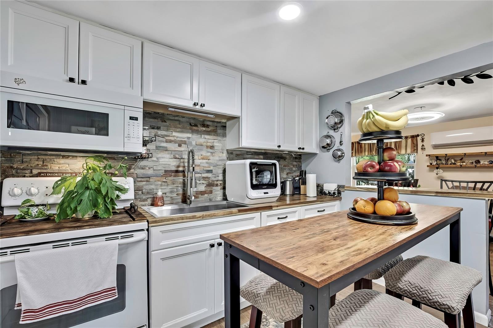 Image 10 of 41 For 7766 Spanish Trail