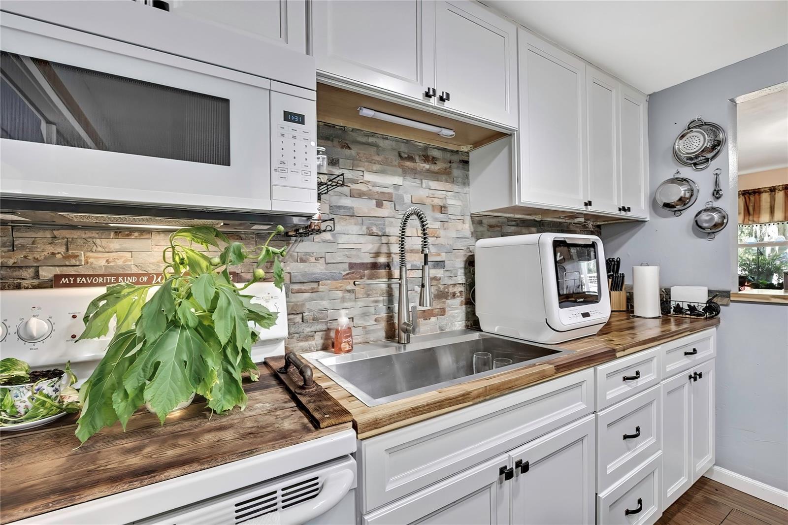 Image 11 of 41 For 7766 Spanish Trail