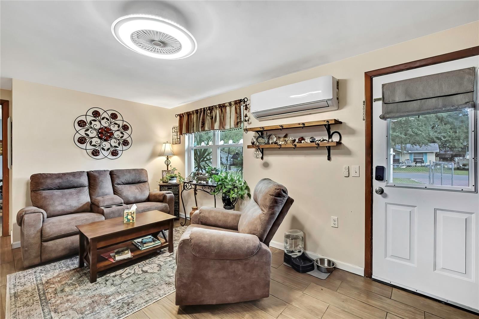 Image 5 of 41 For 7766 Spanish Trail