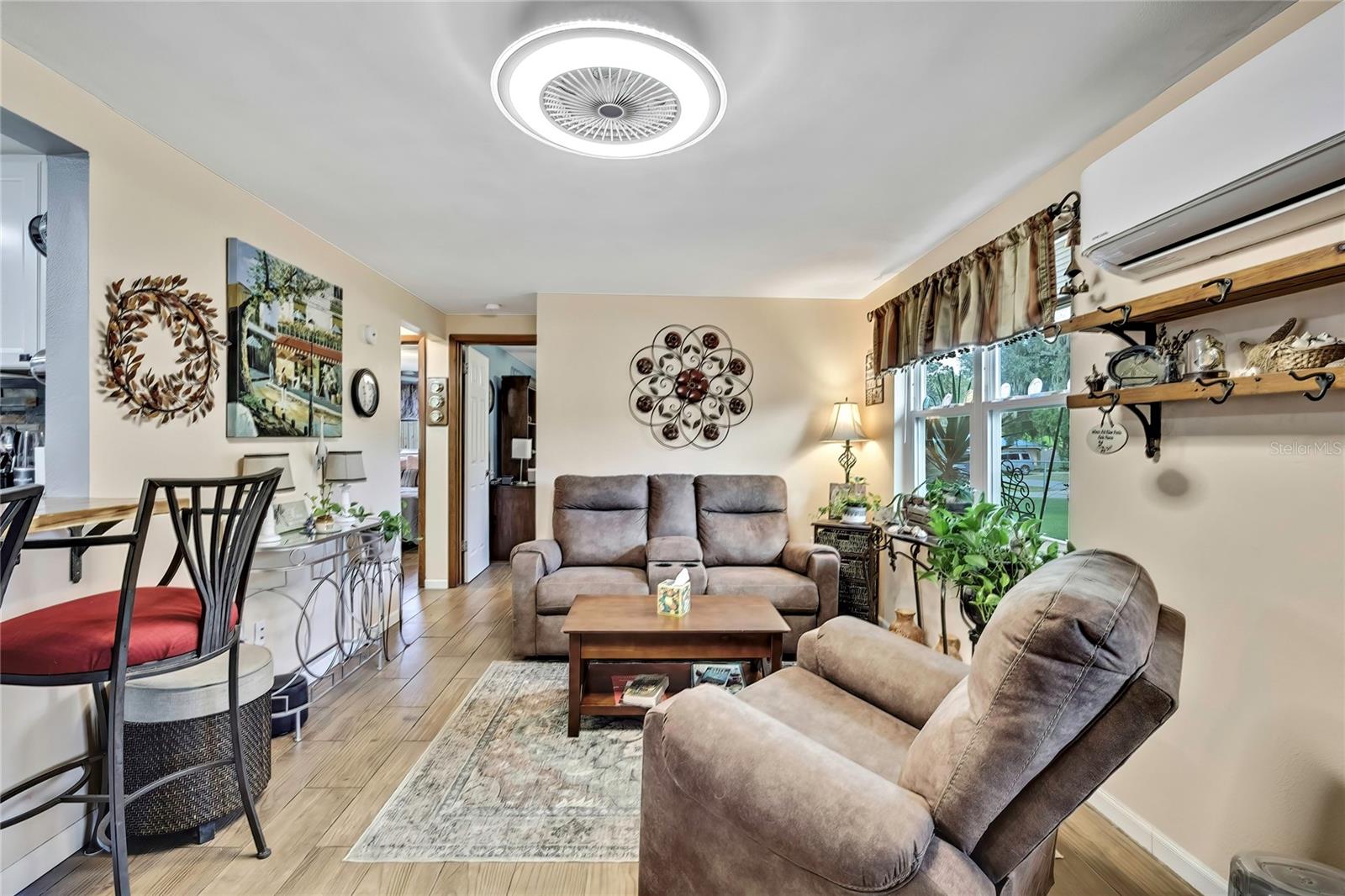 Image 6 of 41 For 7766 Spanish Trail