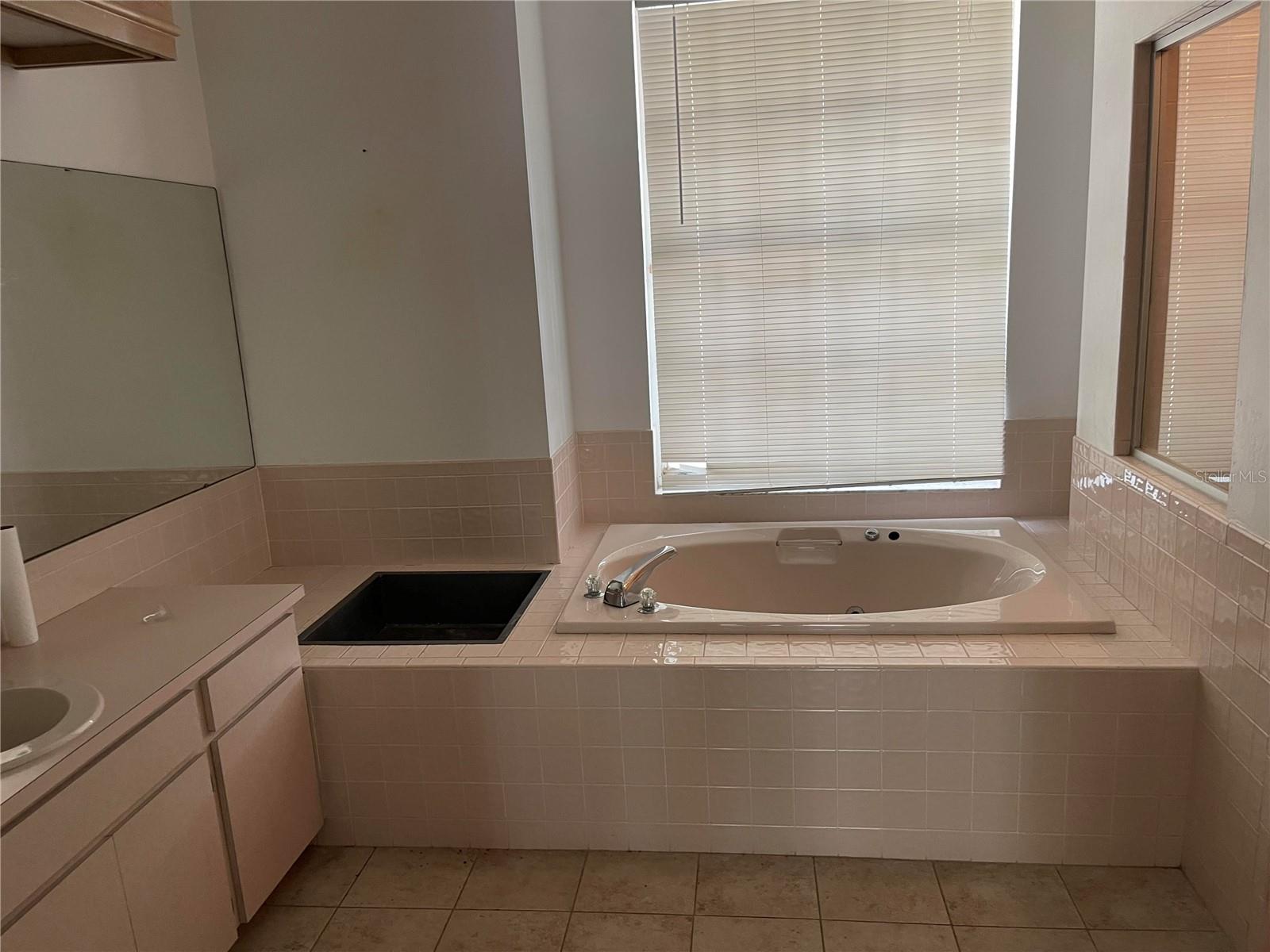 Image 20 of 21 For 2772 Challenger Drive