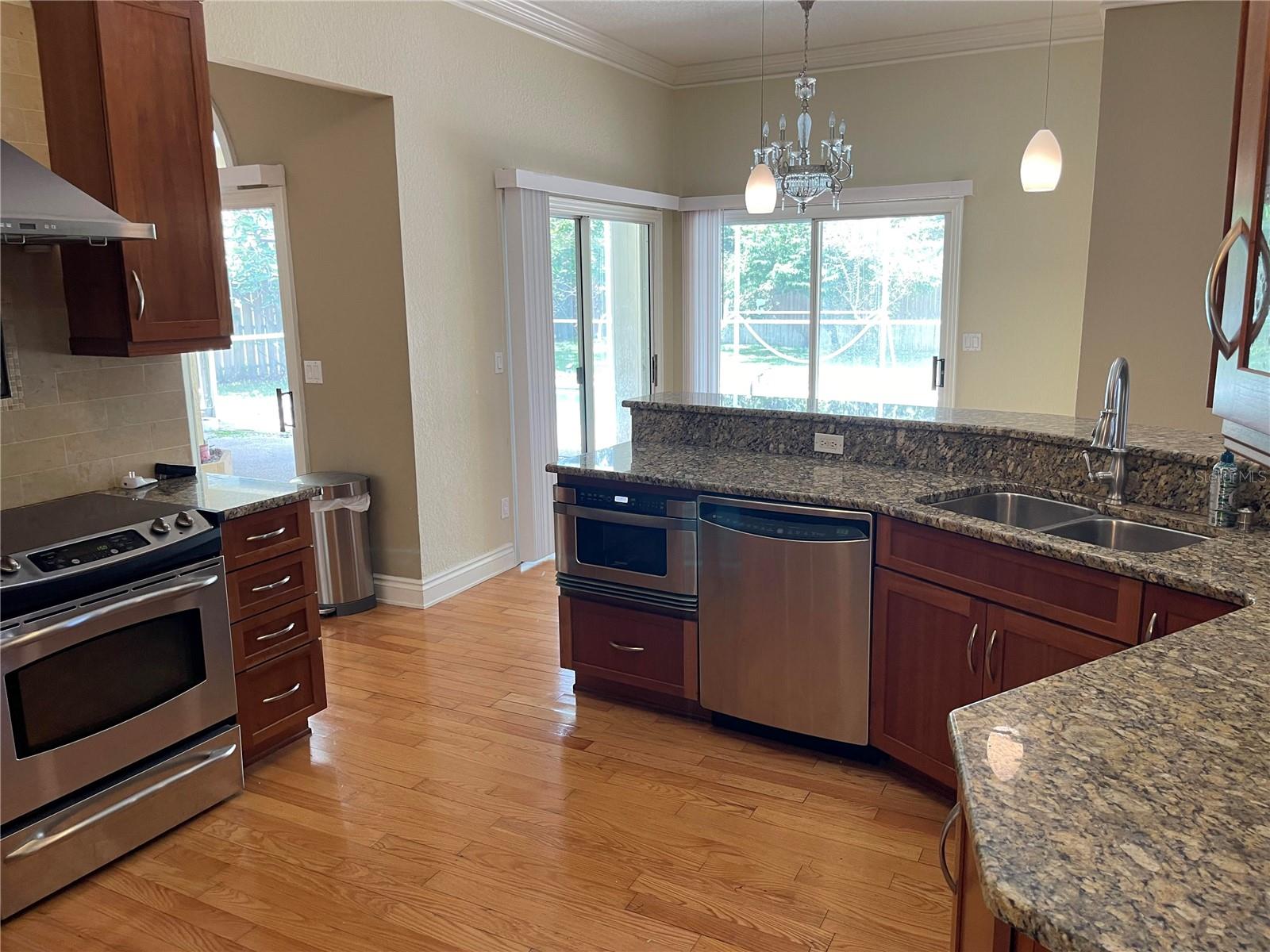 Image 6 of 21 For 2772 Challenger Drive