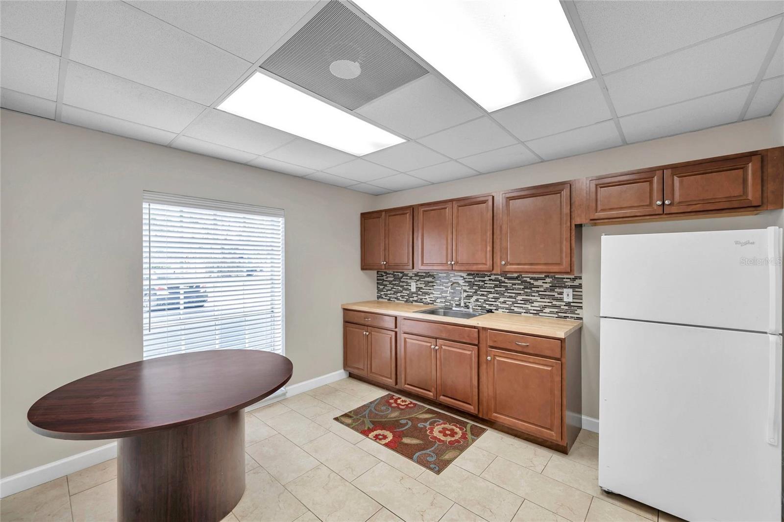 Image 4 of 7 For 2401 Bay Drive 410