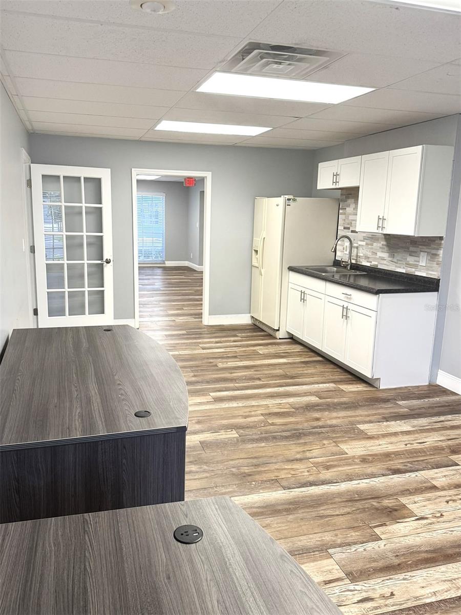 Image 5 of 12 For 2401 Bay Drive 414