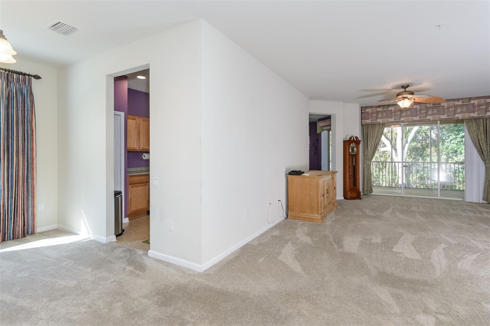 Image 14 of 62 For 870 Lantern Way