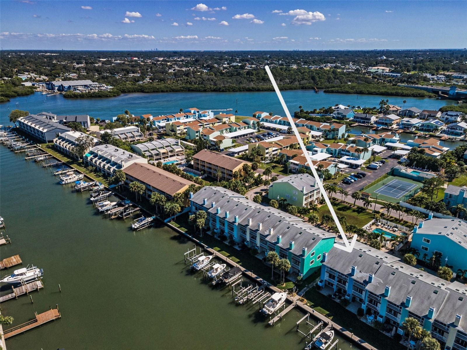 Image 15 of 80 For 122 Marcdale Boulevard
