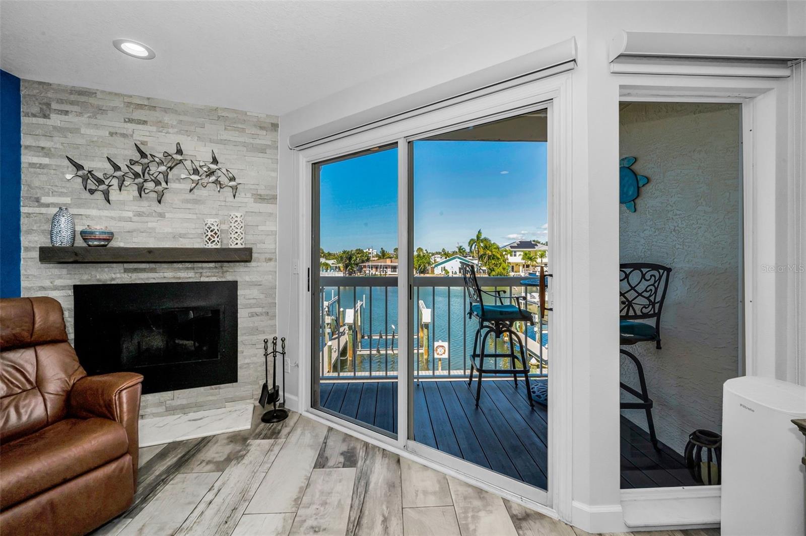 Image 23 of 80 For 122 Marcdale Boulevard