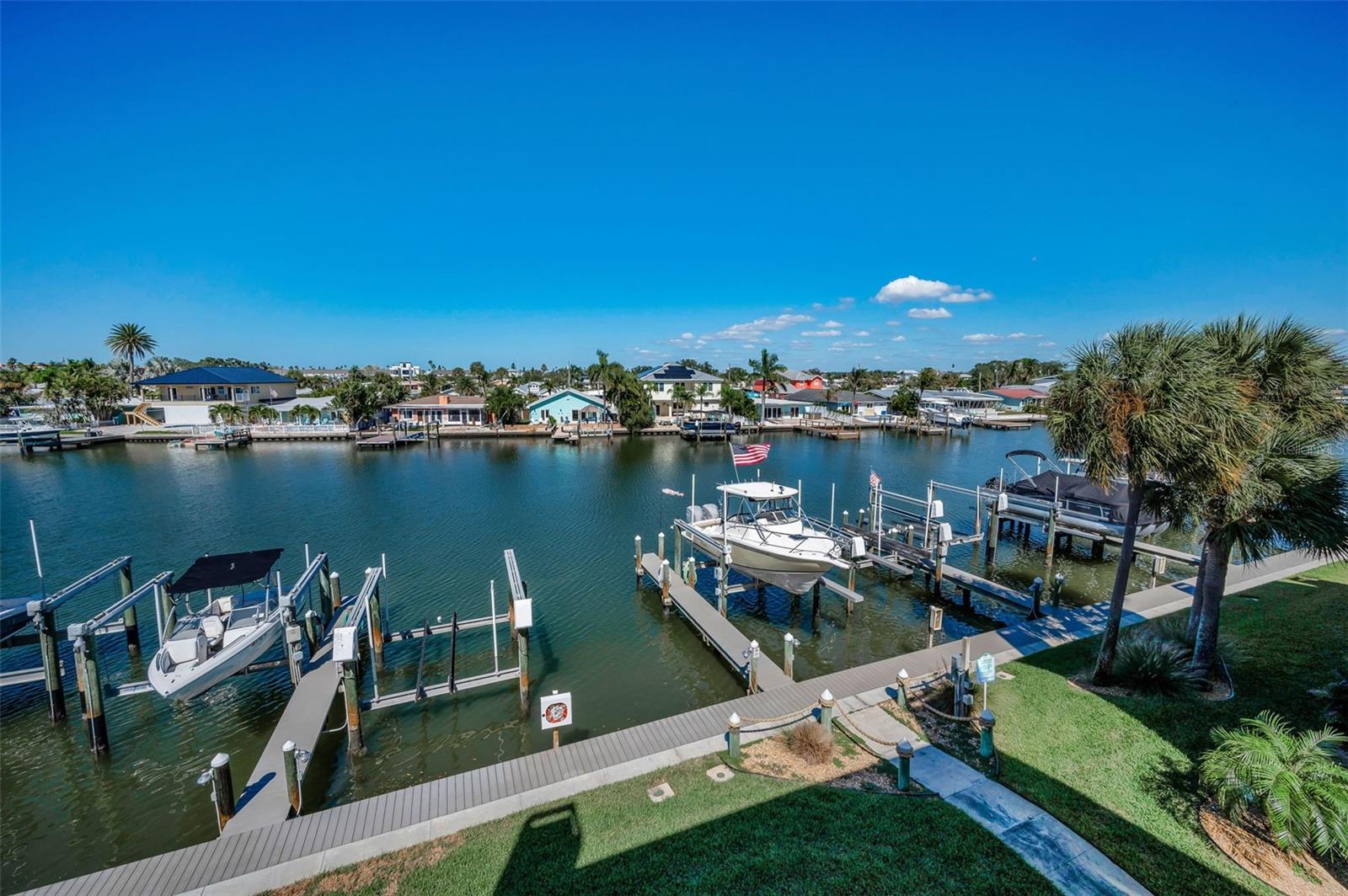 Image 46 of 80 For 122 Marcdale Boulevard