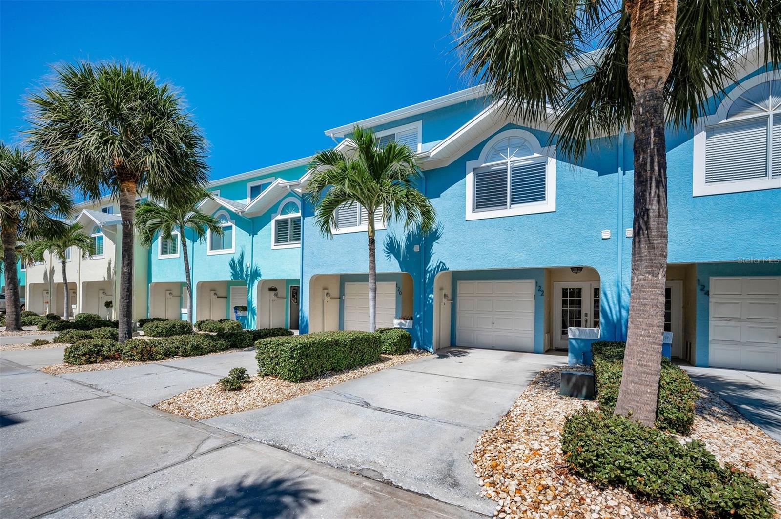 Image 9 of 80 For 122 Marcdale Boulevard
