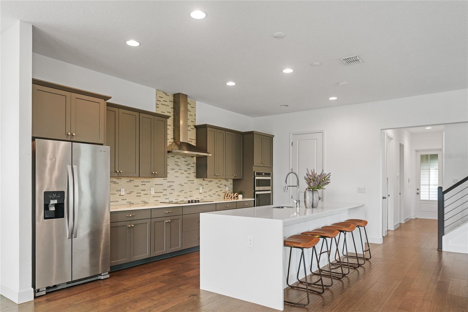 Image 4 of 49 For 13402 Stoddart Avenue