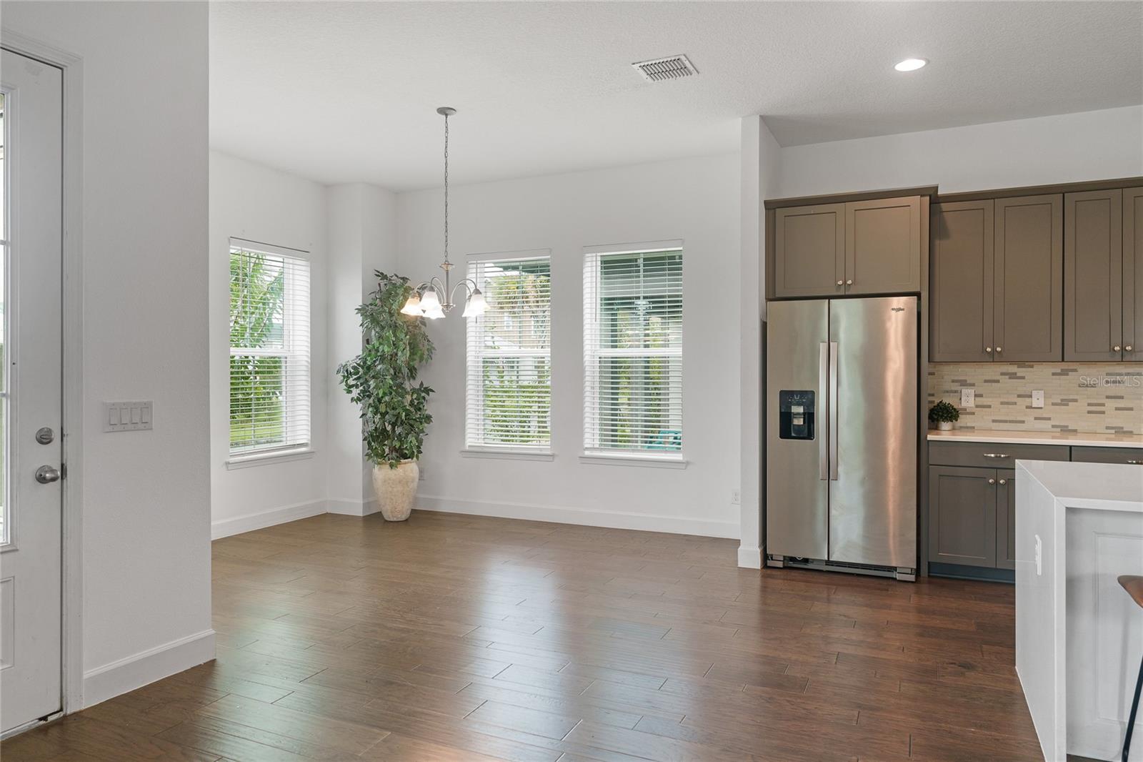 Image 9 of 49 For 13402 Stoddart Avenue