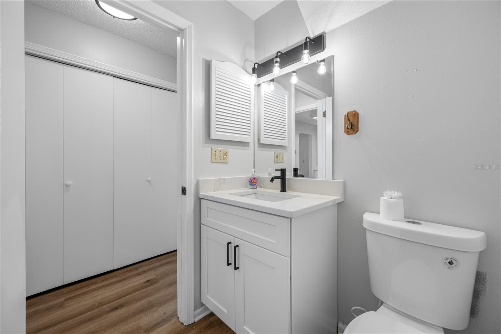 Image 11 of 47 For 14809 Winding Creek Court