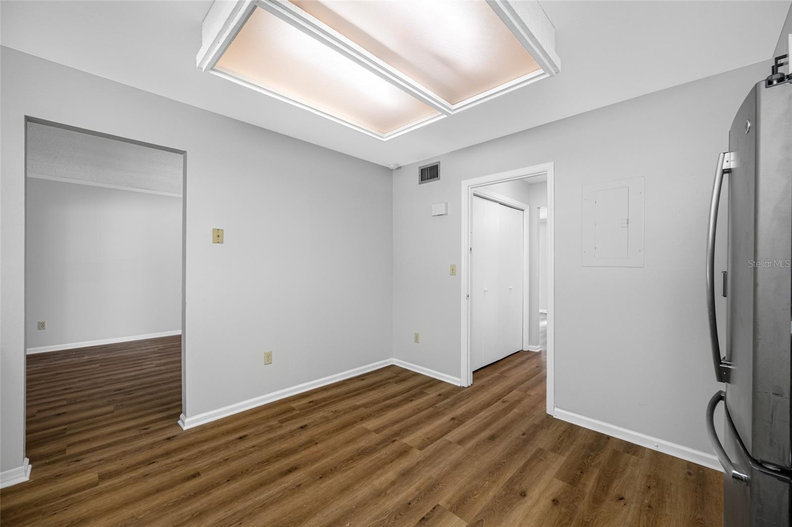 Image 14 of 47 For 14809 Winding Creek Court