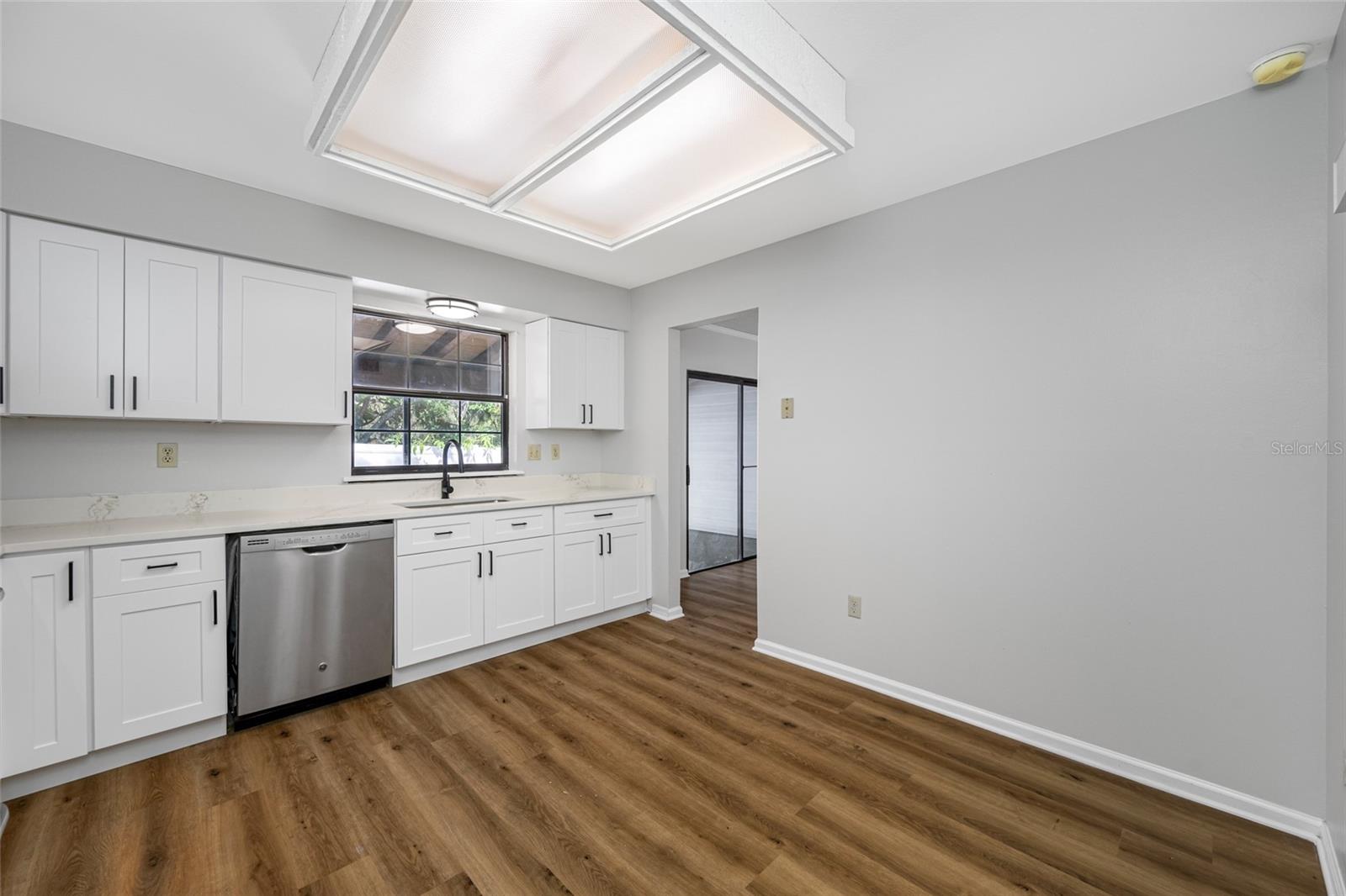 Image 15 of 47 For 14809 Winding Creek Court