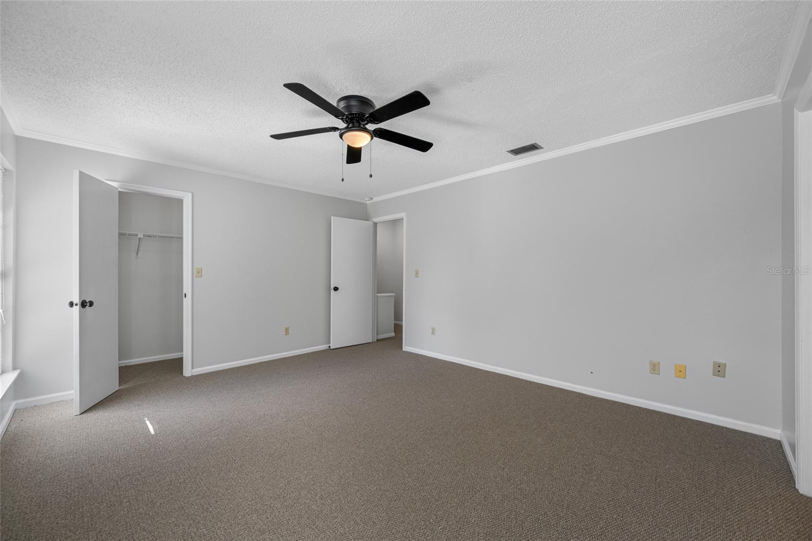 Image 34 of 47 For 14809 Winding Creek Court