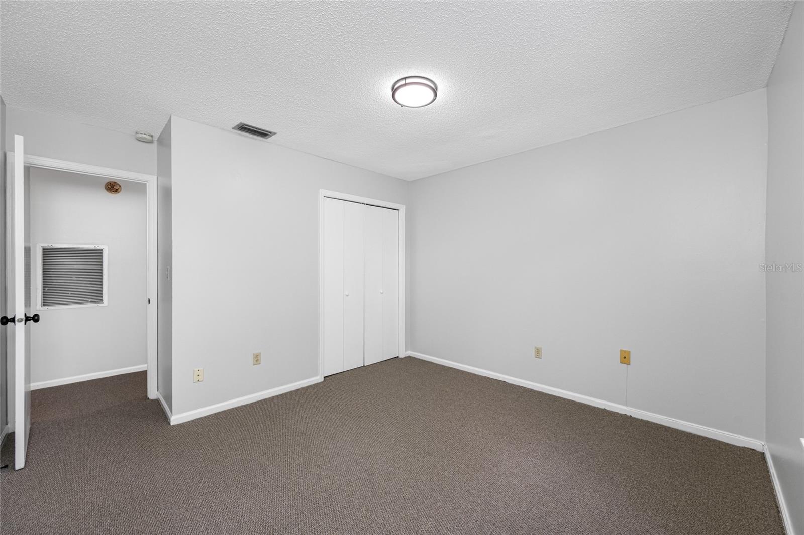 Image 37 of 47 For 14809 Winding Creek Court