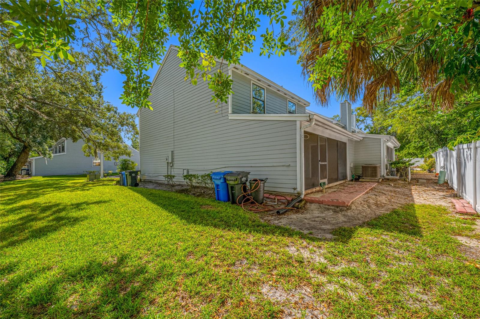 Image 4 of 47 For 14809 Winding Creek Court