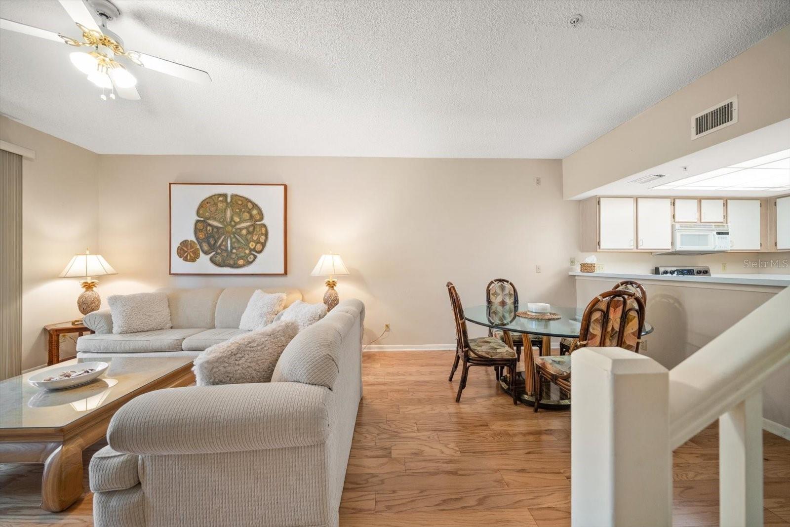 Image 17 of 58 For 320 Island Way 105