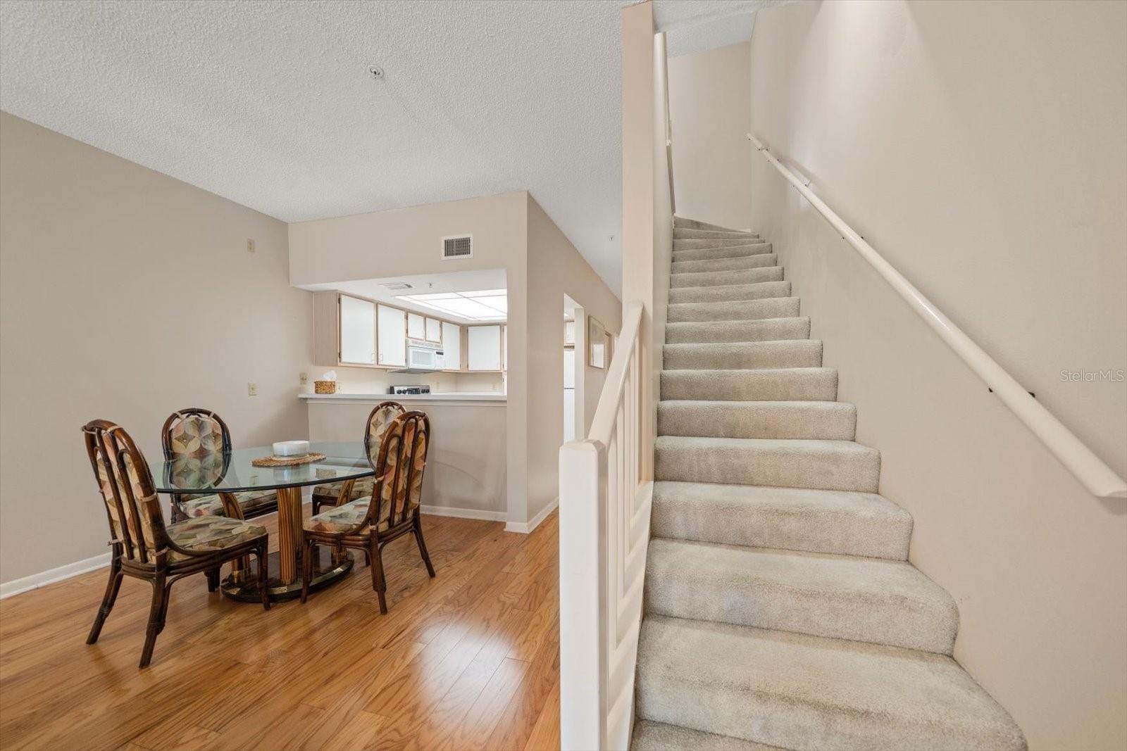 Image 21 of 58 For 320 Island Way 105