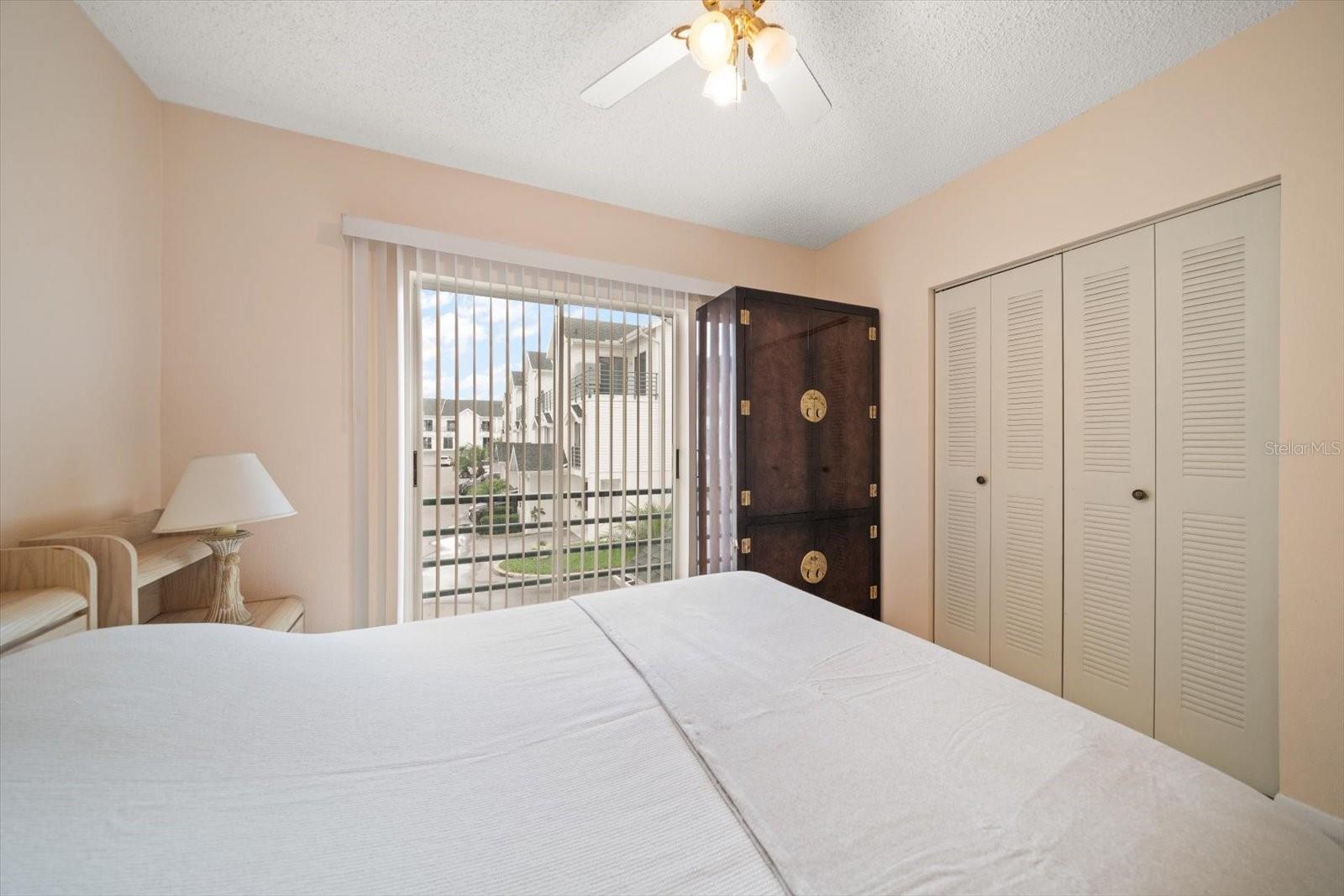 Image 29 of 58 For 320 Island Way 105