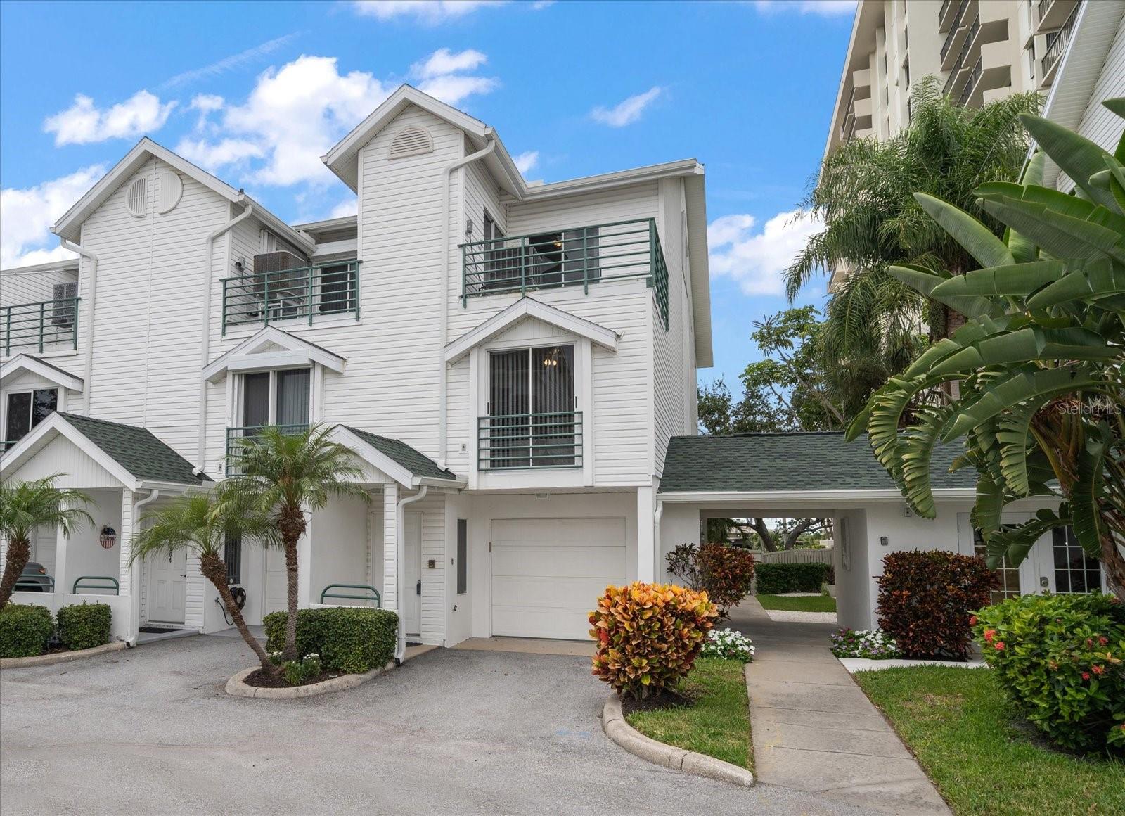 Image 5 of 58 For 320 Island Way 105