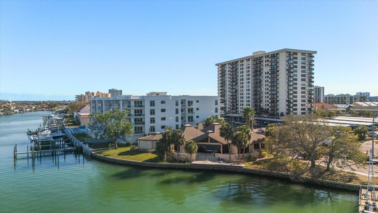 Image 52 of 58 For 320 Island Way 105