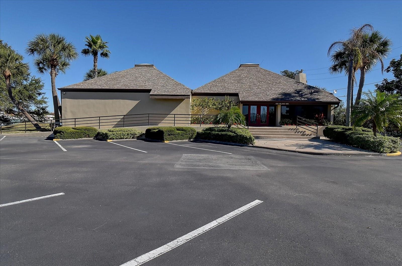 Image 55 of 58 For 320 Island Way 105